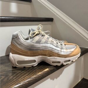 Nike Air Max 95 SE Premium Pure Platinum Run Shoes AH8697-002 Women’s Size 8.5